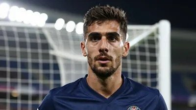 El delantero uruguayo Martín Satriano anotó el gol azulón en el 1-1 frente al Celta y valoró el trabajo del equipo pese a...