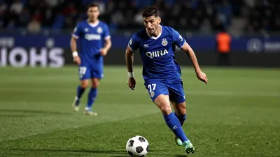 El Getafe visita al Osasuna en un duelo de La Liga, con ambos equipos buscando sumar puntos para mejorar su posición en...